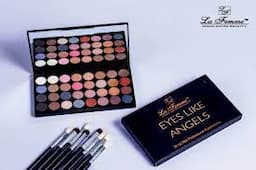 La Femme Eyes Like Angels 32 Eyeshadow Palette