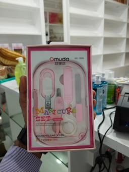 Omuda Manicure Set